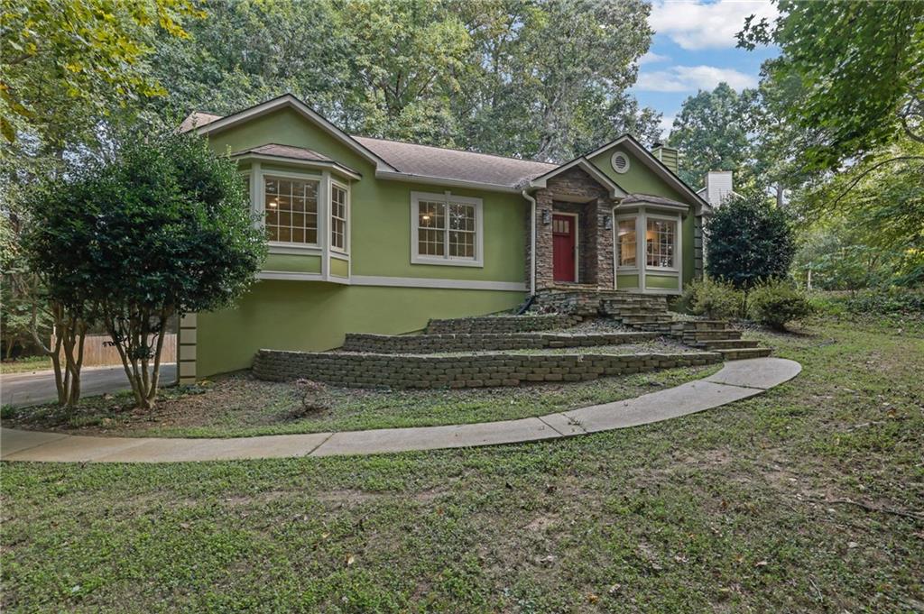 210 Crabapple Lane — photo