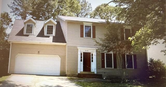 2130 Crescentview Drive — photo