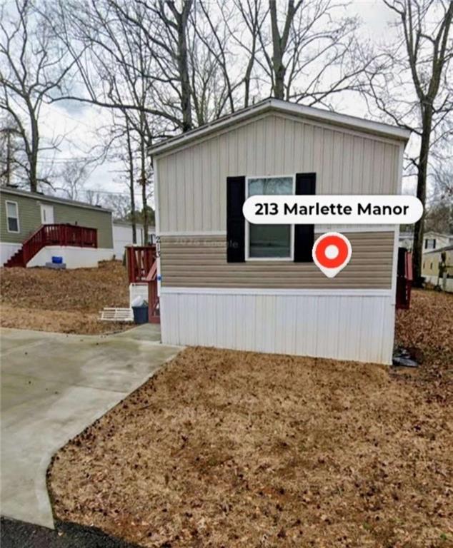 213 Marlette Manor — photo