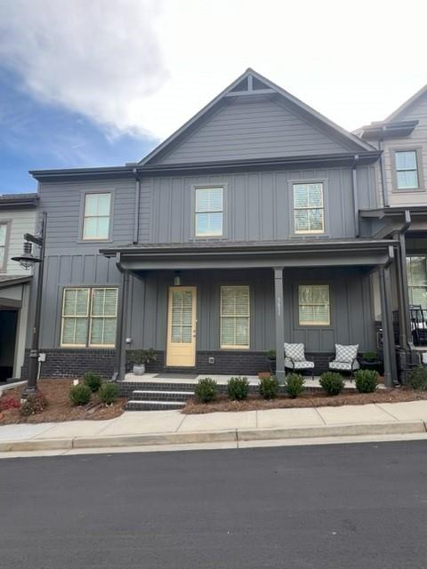 5611 Pine Street — photo