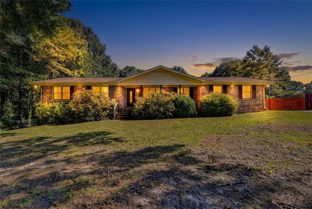 2926 Elizabeth Lane — photo