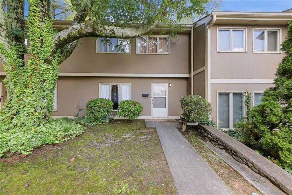 1816 Ashborough Road SE Unit C — photo