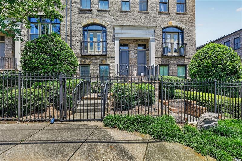 35 Honour Avenue NW — photo