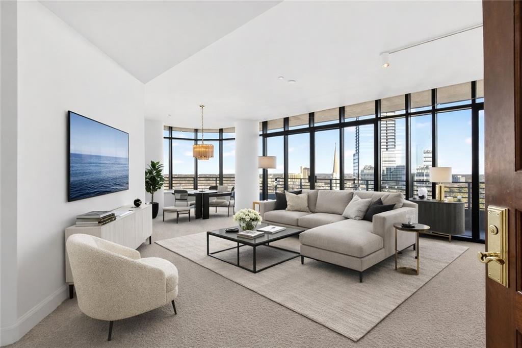 750 Park Avenue NE Unit 18E — photo