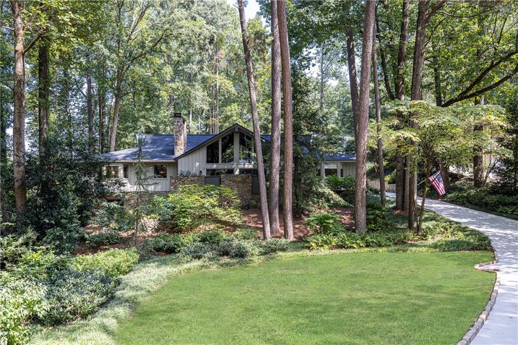 945 River Overlook Court — photo