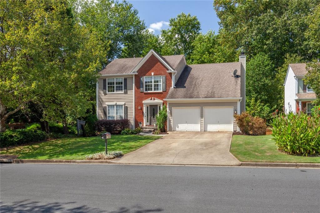 601 Grasmere Court NE — photo