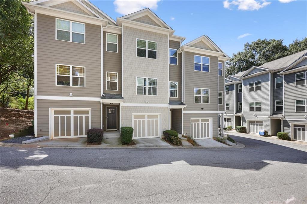 1365 Memorial Drive Unit 2 — photo