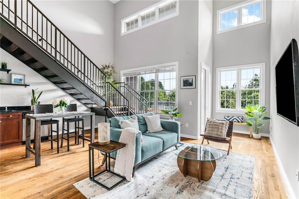 680 Greenwood Avenue NE Unit 404 — photo