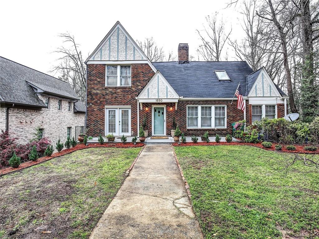 1680 E Clifton Road NE — photo