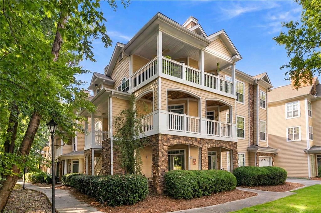 1027 Whitshire Way Unit 1027 — photo