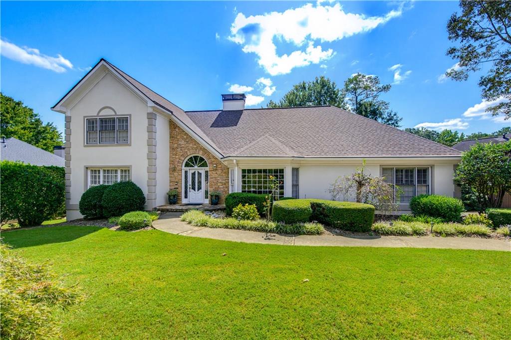 1001 Ashebrooke Court NE — photo