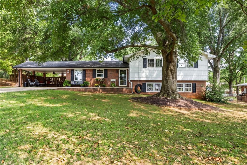 20 Oakdale Drive — photo