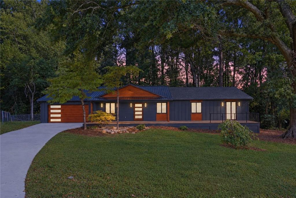 190 Crestwood Court — photo