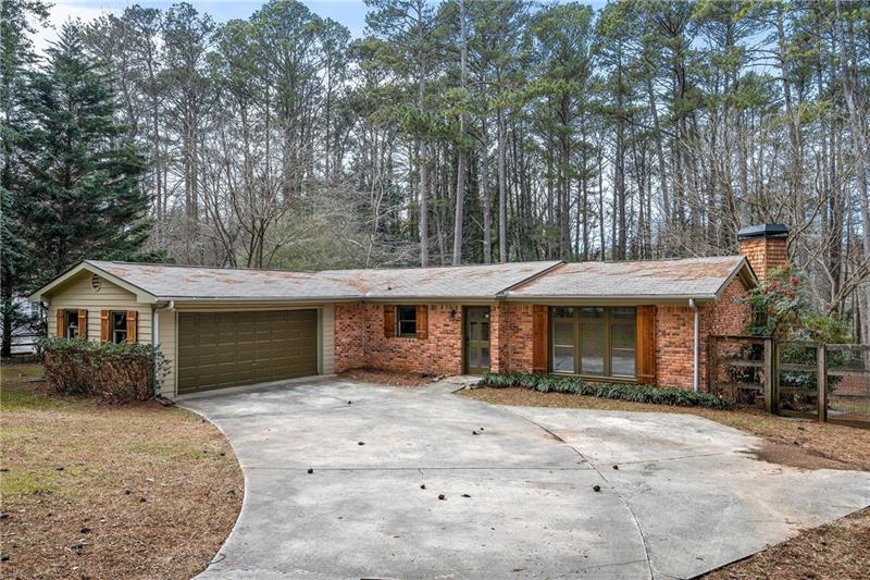 2468 Ridgeway Drive — photo
