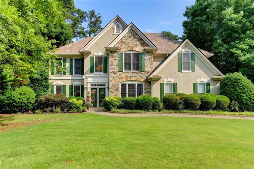677 River Cove Court — photo