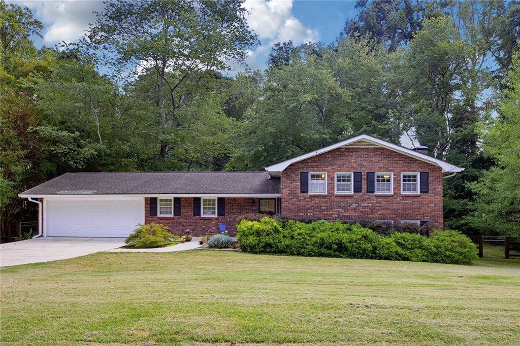 949 Tranquil Drive — photo