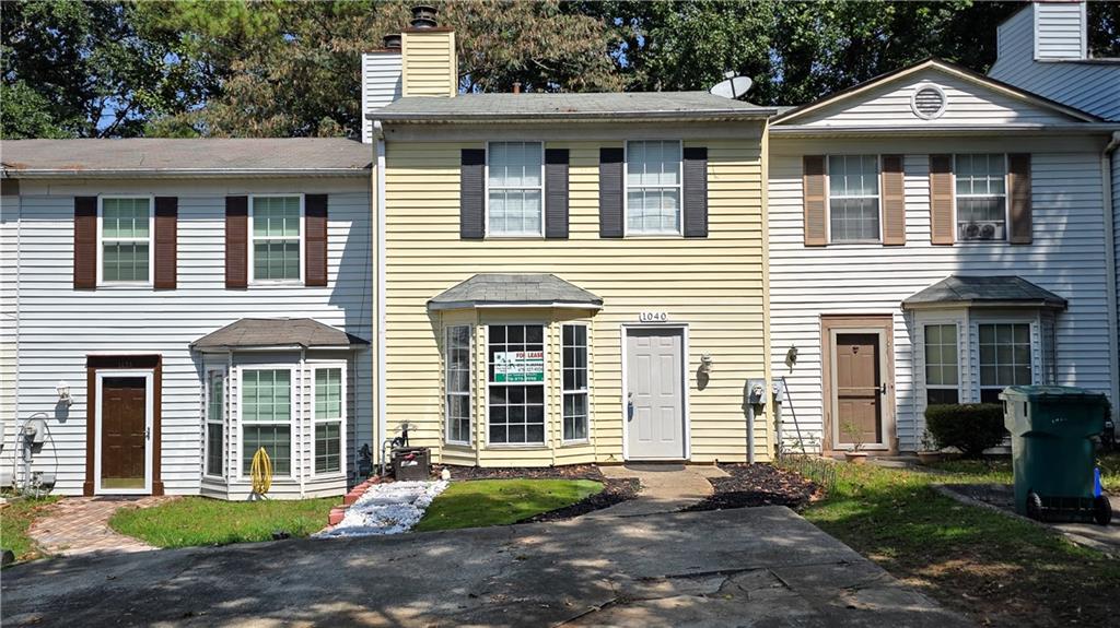 1040 Huntington Trace SE — photo