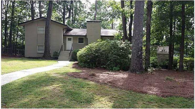 1493 Chateau Drive — photo