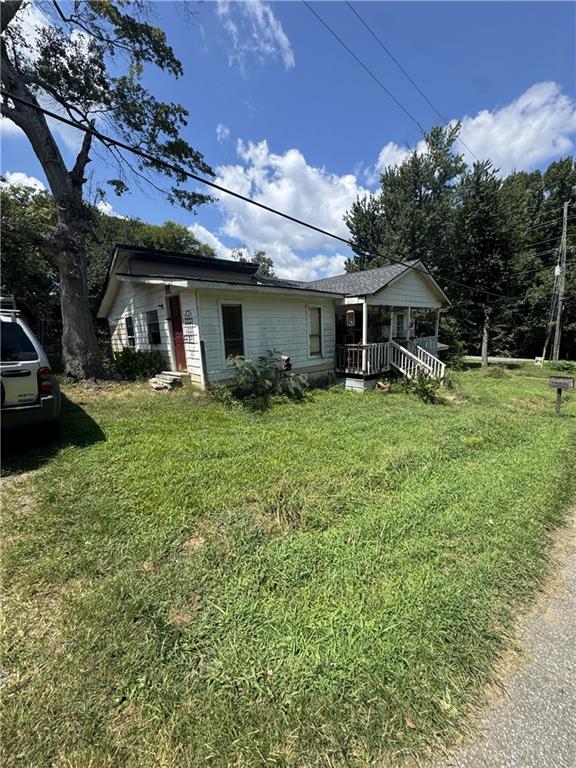 102 Oak Drive SE — photo