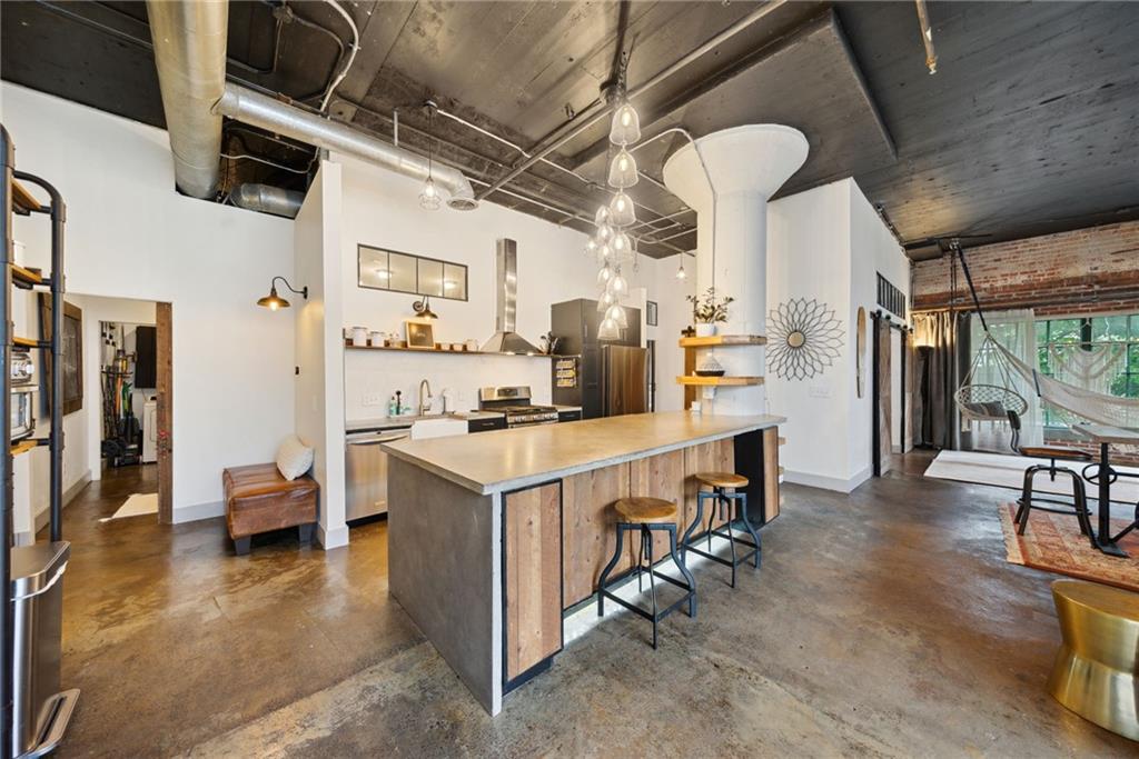 881 Memorial Drive SE Unit 118 — photo