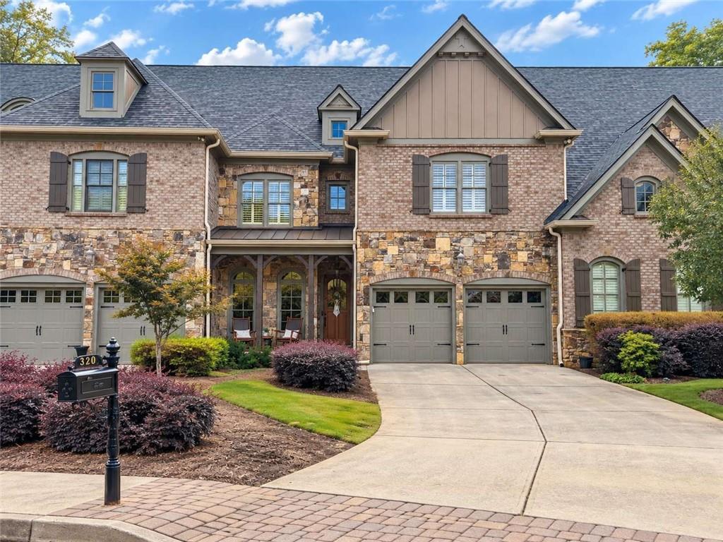 320 Wisteria Circle — photo