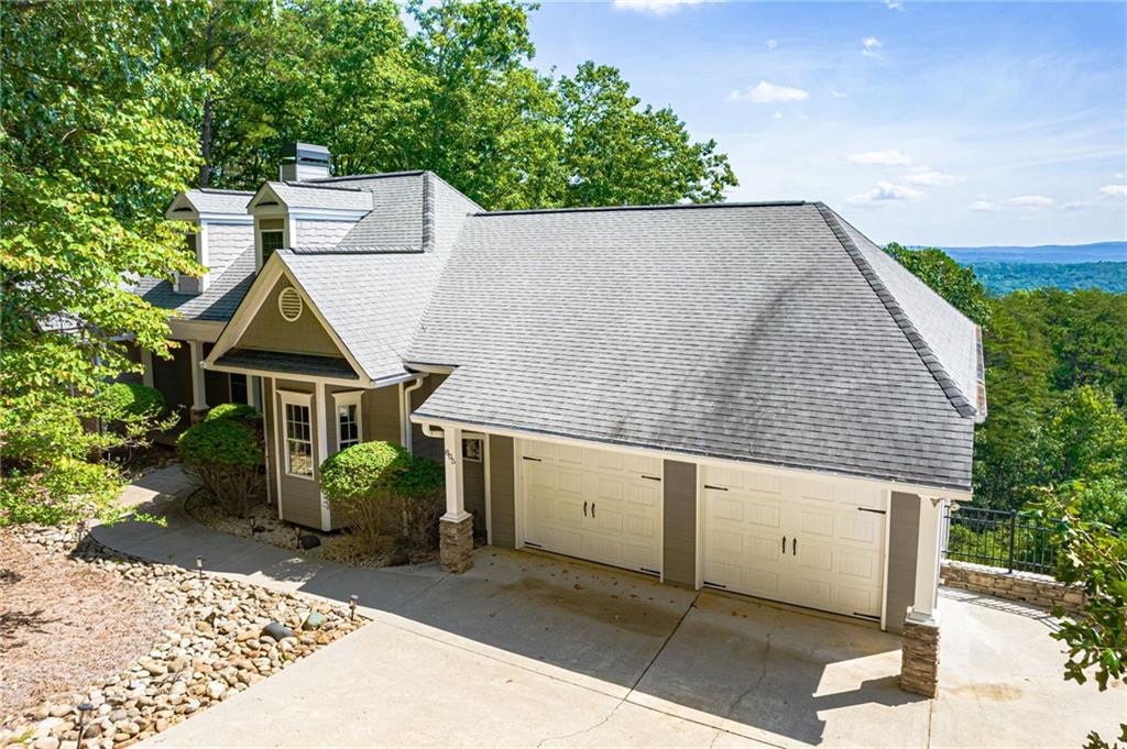 805 Lake Arrowhead Drive — photo