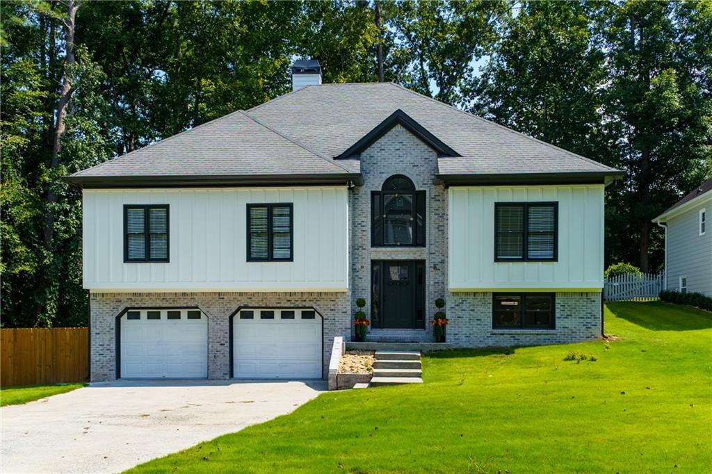 209 Tennis Court Lane NW — photo