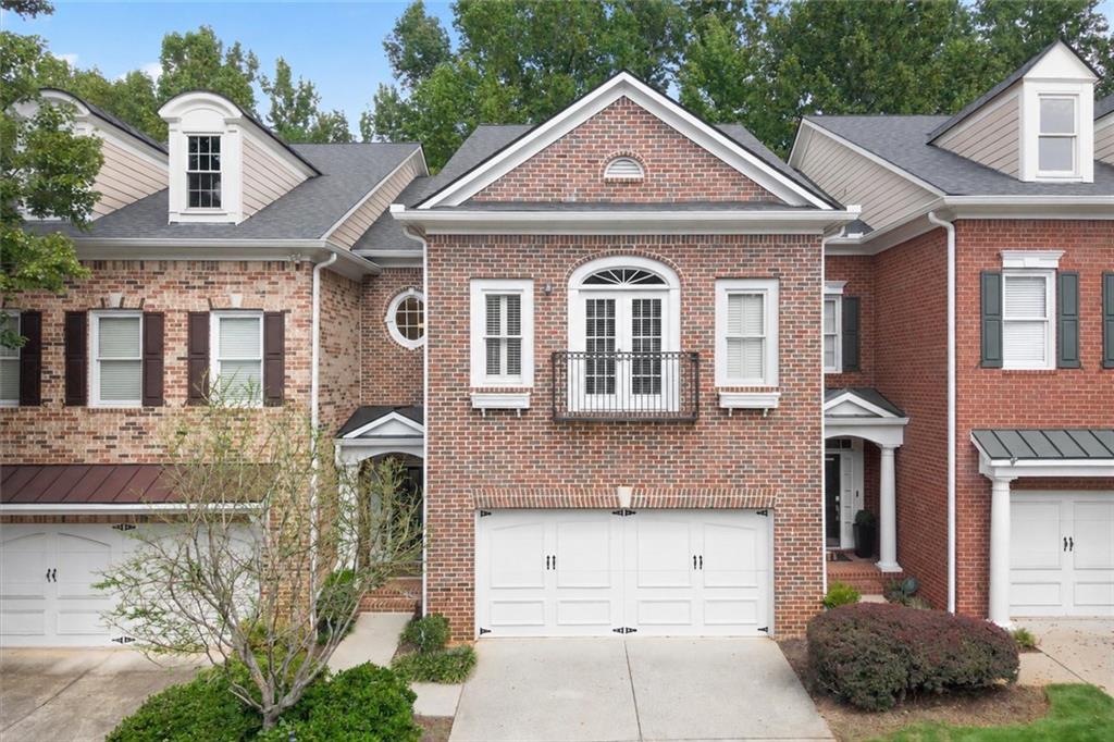3105 Village Green Drive — photo