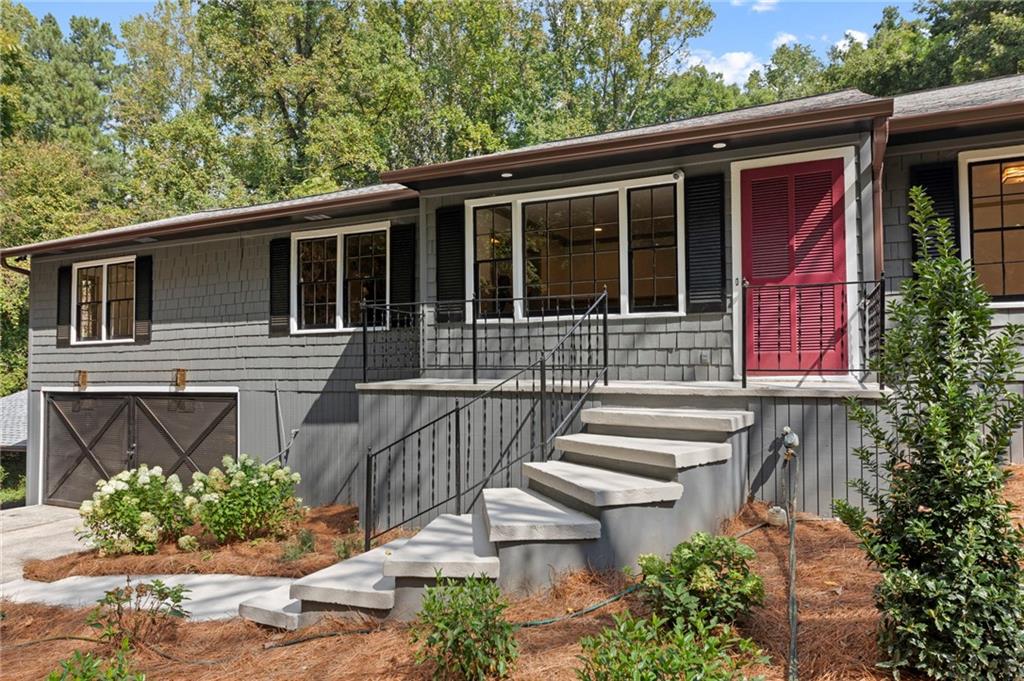 1052 Country Lane NE — photo