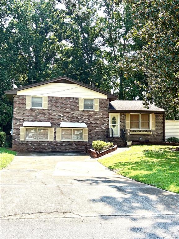 2480 Burton Circle — photo