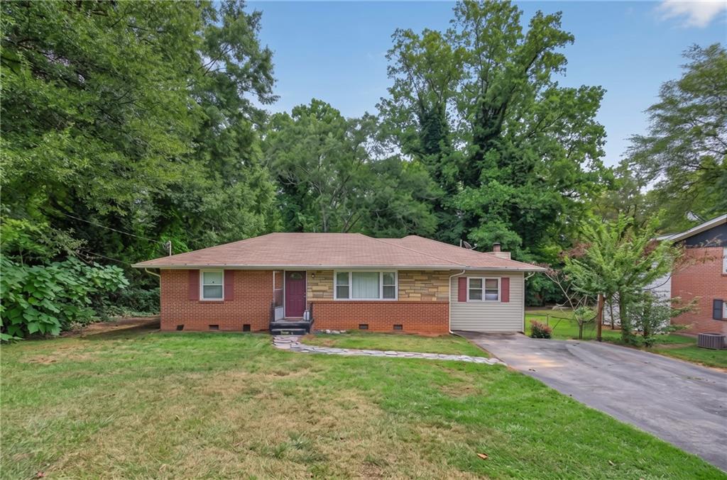 128 Peachtree Circle SE — photo