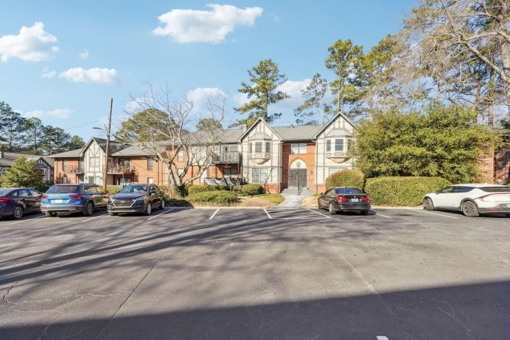 6851 Roswell Road Unit N-20 — photo