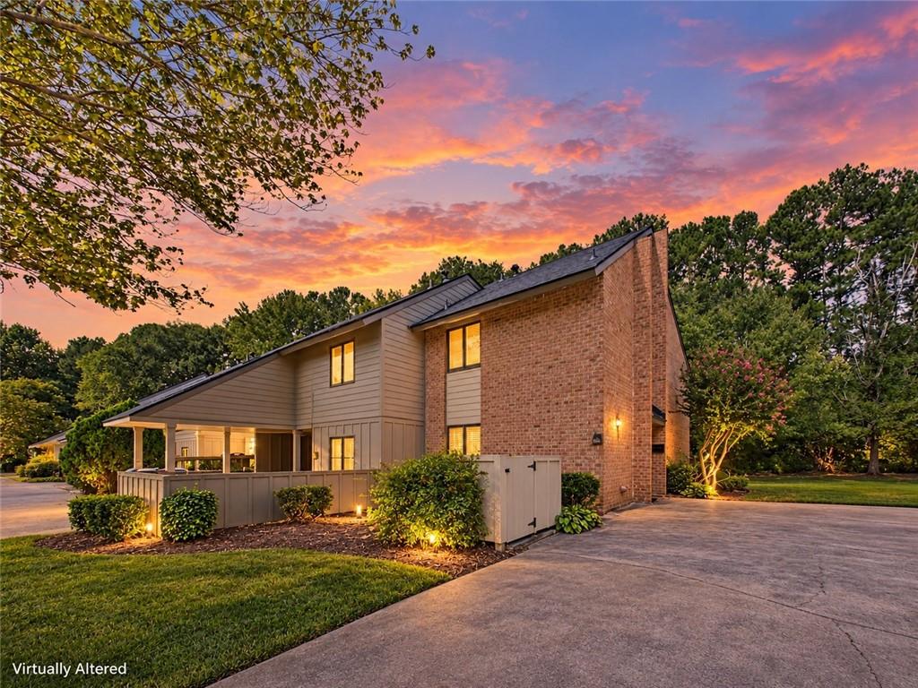 2483 Cedar Canyon Road SE — photo