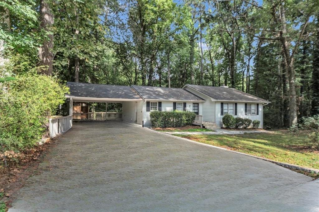 1865 Oak Ridge Way NW — photo