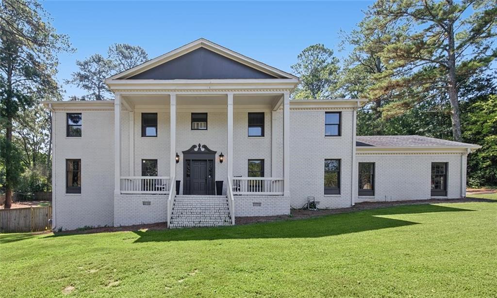 685 Mission Road SW — photo