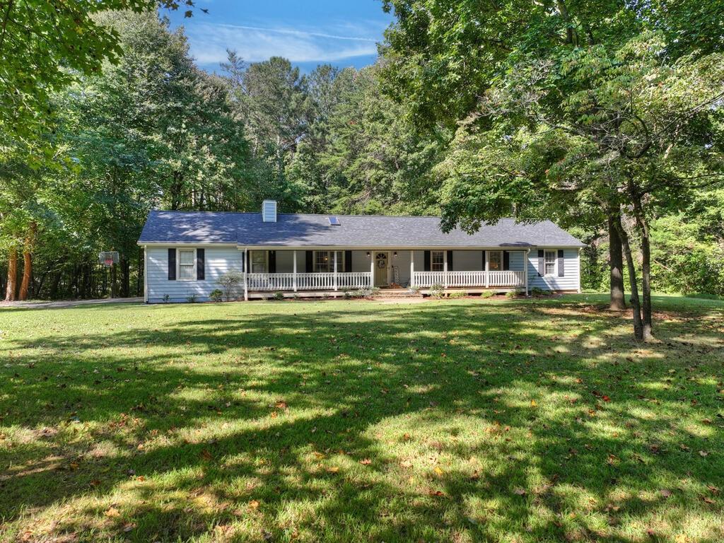 46 White Oak Drive — photo