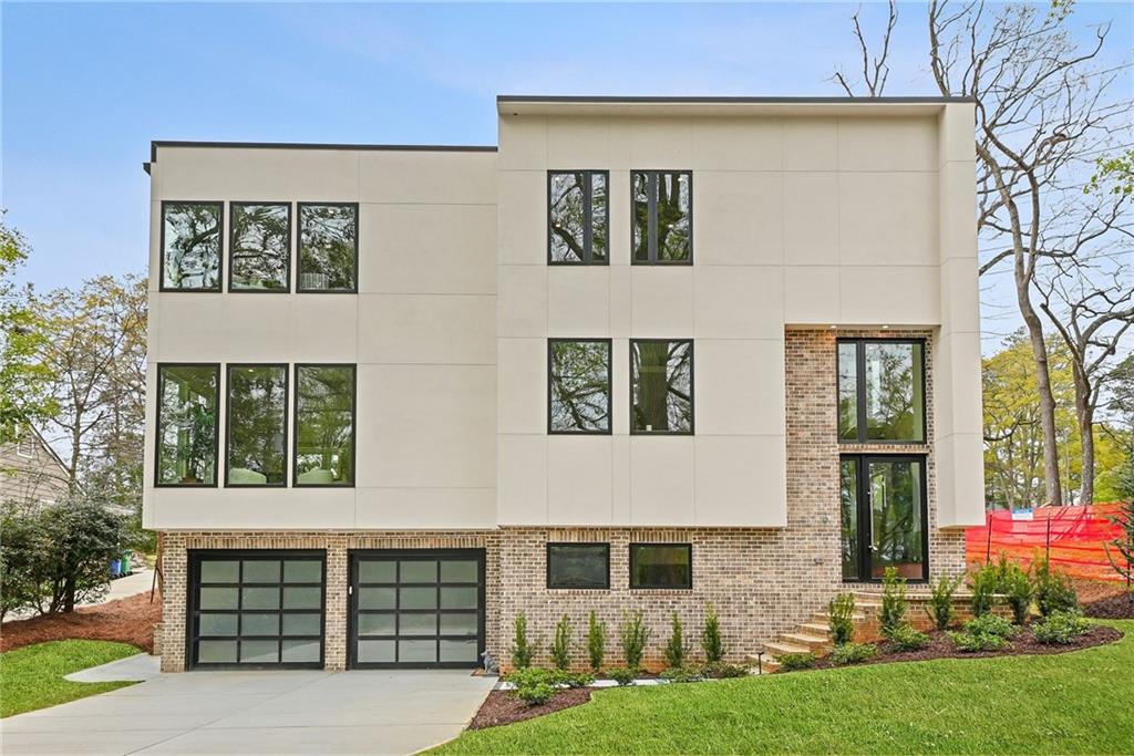 1260 Kingsley Circle NE — photo