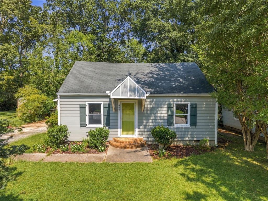 1666 May Avenue SE — photo