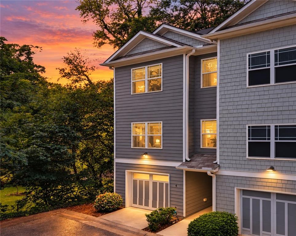1365 Memorial Drive SE Unit 4 — photo