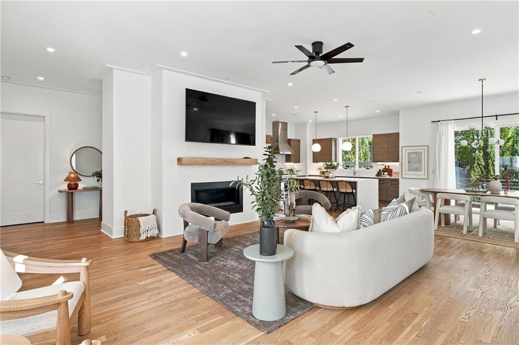 522 Boulevard Place NE Unit 2 — photo