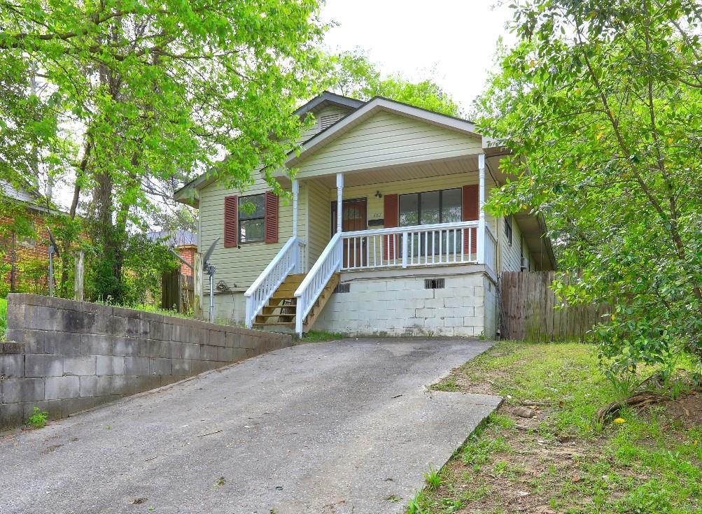 487 Cowan Street — photo