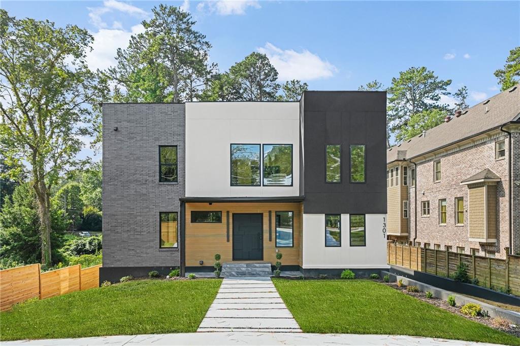 1301 Lavista Road NE — photo