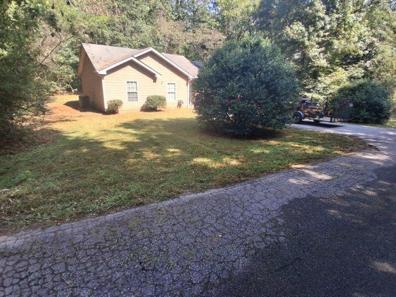 10125 Flat Shoals Road — photo