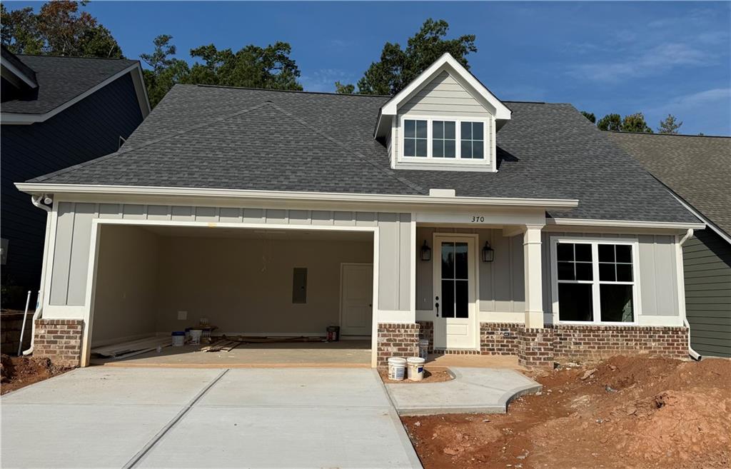 370 Maple View Drive — photo