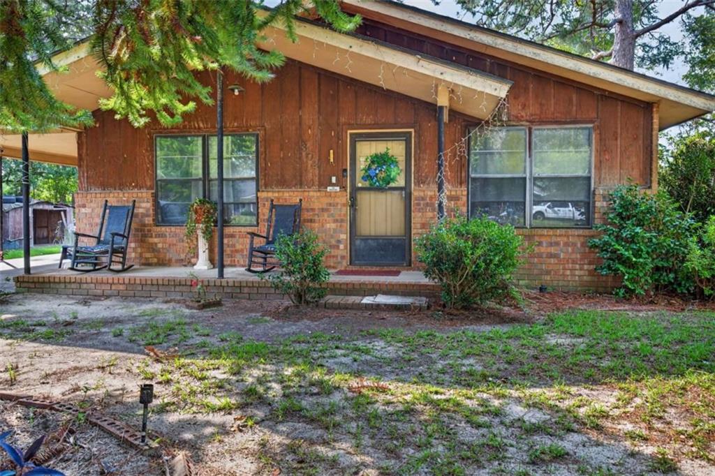 302 Lakeview Drive — photo