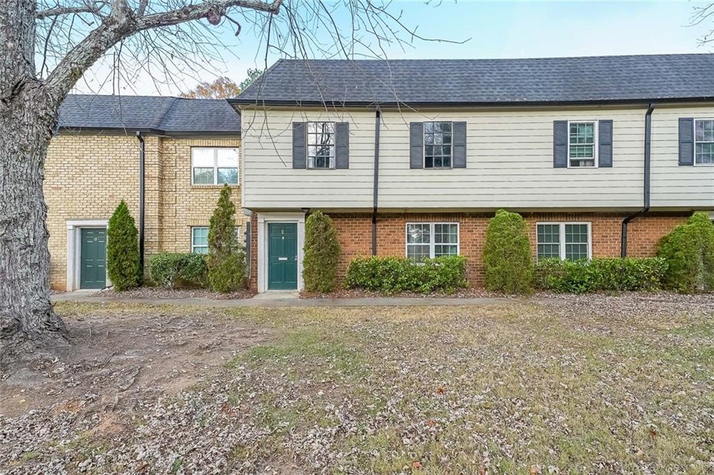400 Winding River Drive Unit E — photo