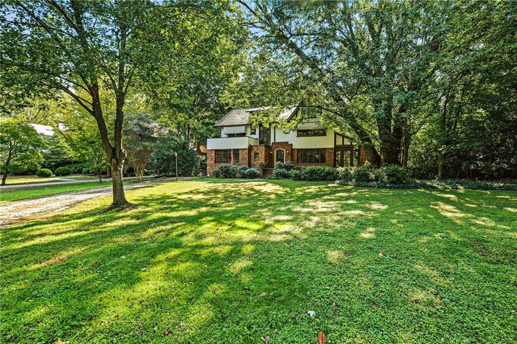 785 Clifton Road NE — photo