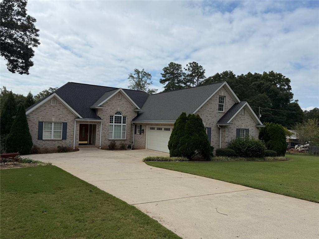 3815 Hilldale Road — photo