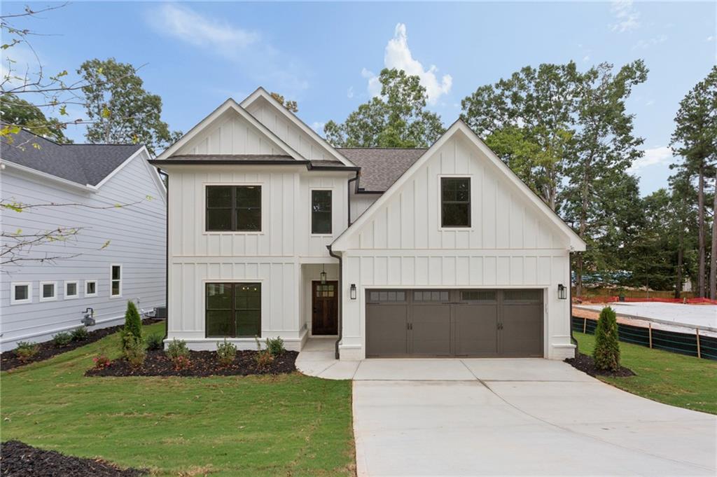 2262 Belmont Circle — photo
