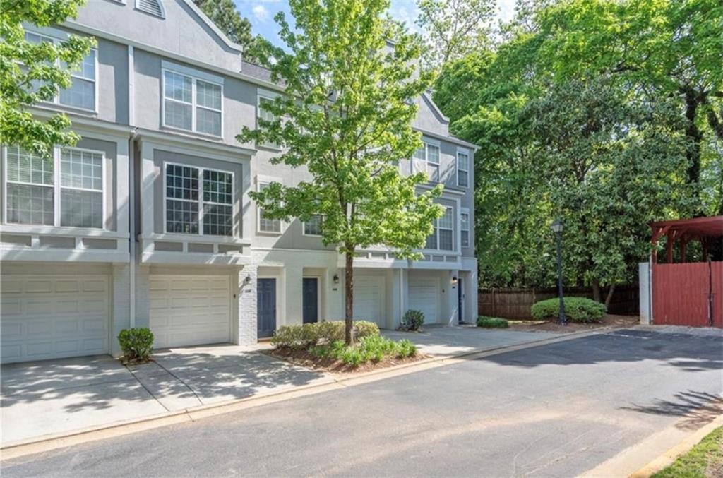 1198 Village Court SE — photo